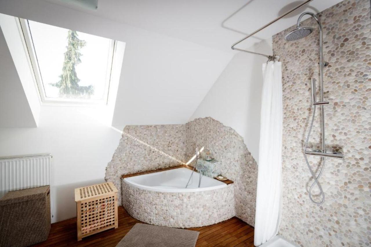 Cosy & Spacious Apt. Benc Zirovnica Eksteriør bilde