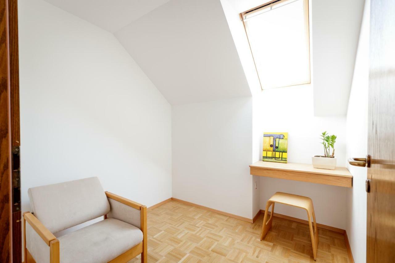 Cosy & Spacious Apt. Benc Zirovnica Eksteriør bilde